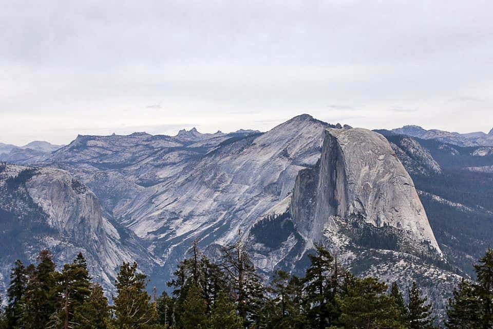 Hiking Yosemite - Sunny Coastlines Travel Blog