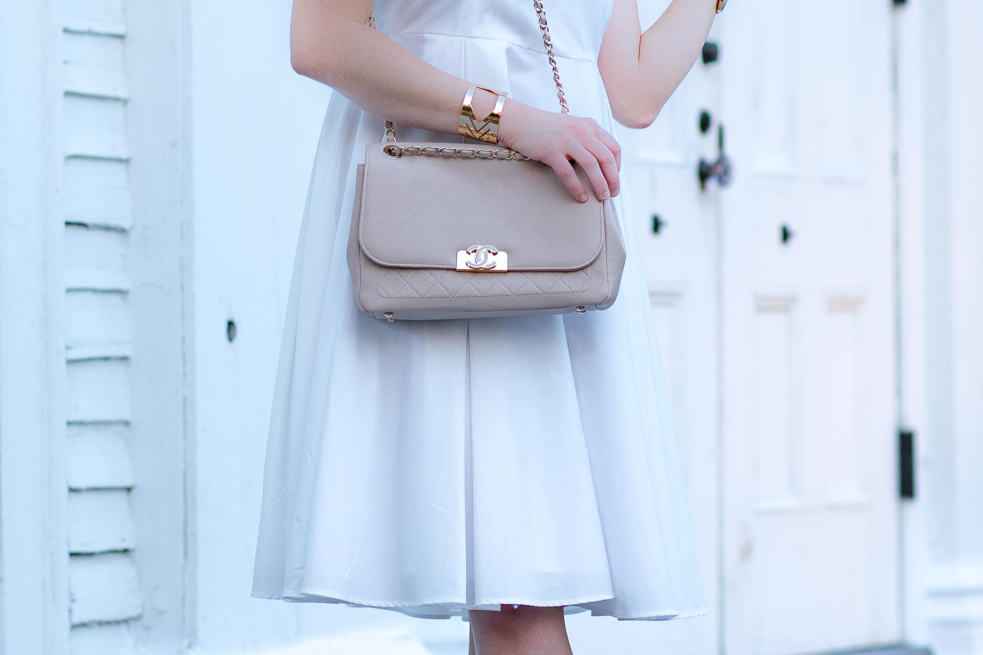 White + Burgundy, a Fall Combination With Cotton Canary