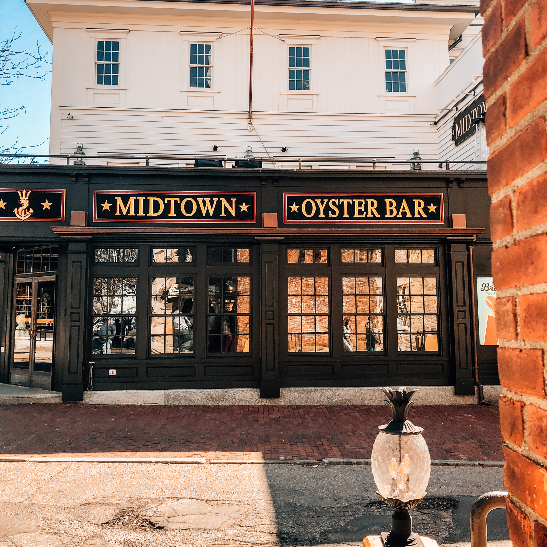 Midtown Oyster bar