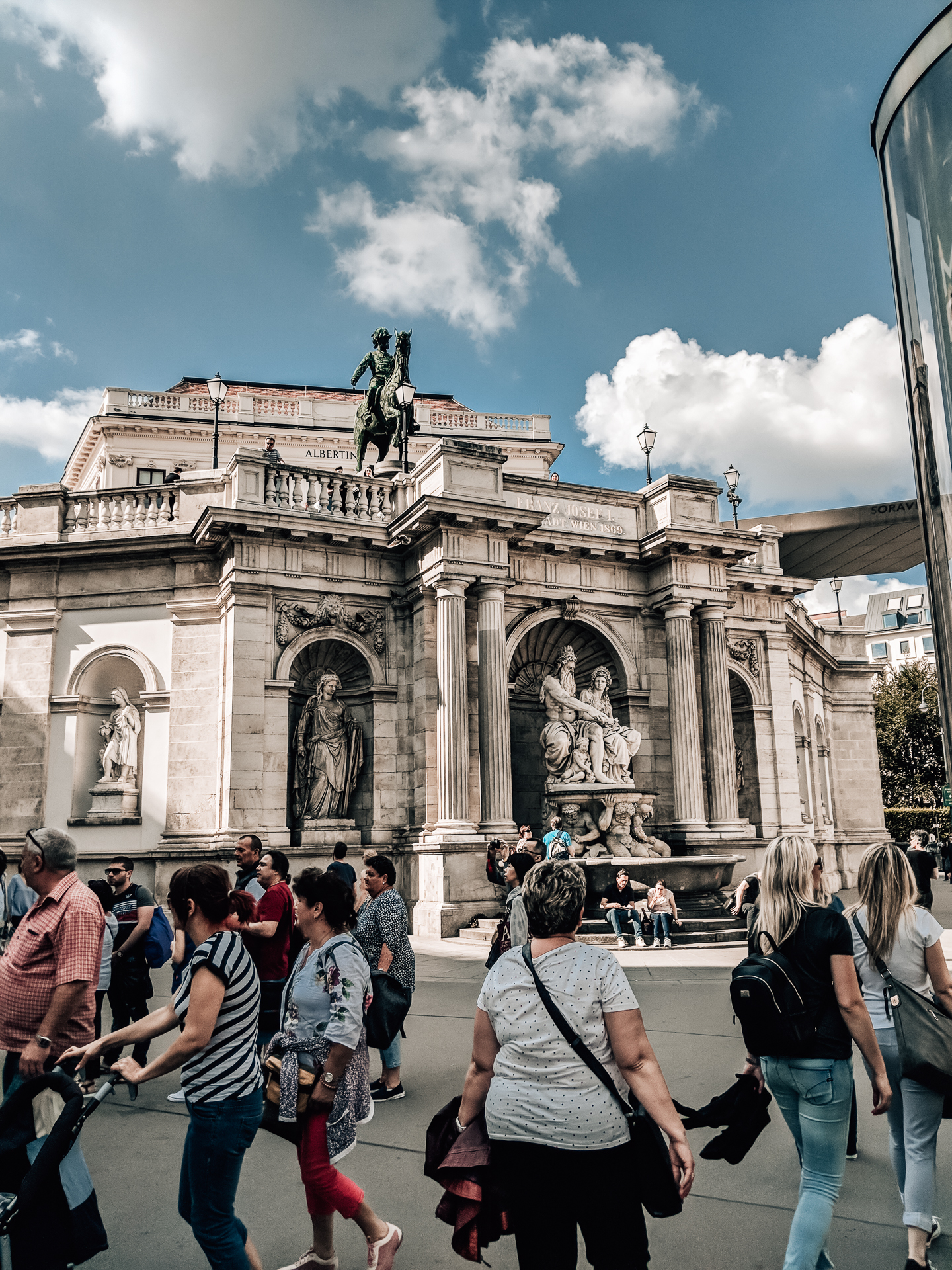Top Things to do in Vienna: a 4 Day Itinerary - Top Things to do in Vienna: a 4 Day Itinerary featured by popular Boston travel blogger, Sunny Coastlines