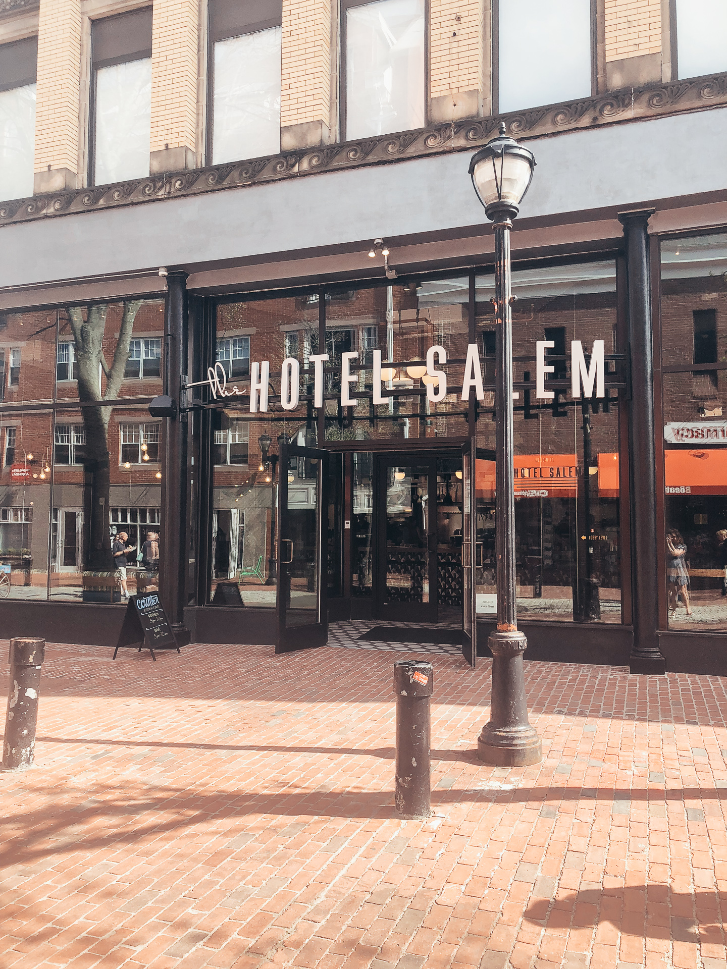 A New England Travel Guide: Salem, Ma - A New England Weekend Getaway Guide: Salem, Ma featured by popular Boston travel blogger, Sunny Coastlines