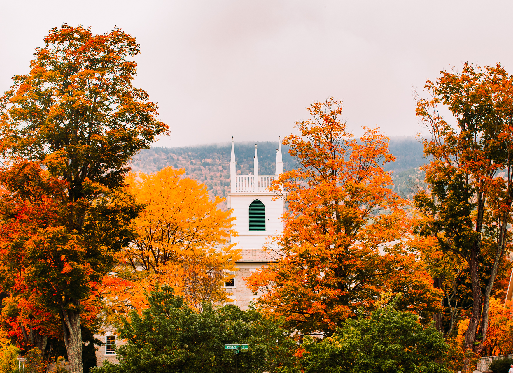 Top 5 Best Vermont Towns to Visit in the Fall featured by top New England travel blogger, Shannon Shipman: image of manchester vt
