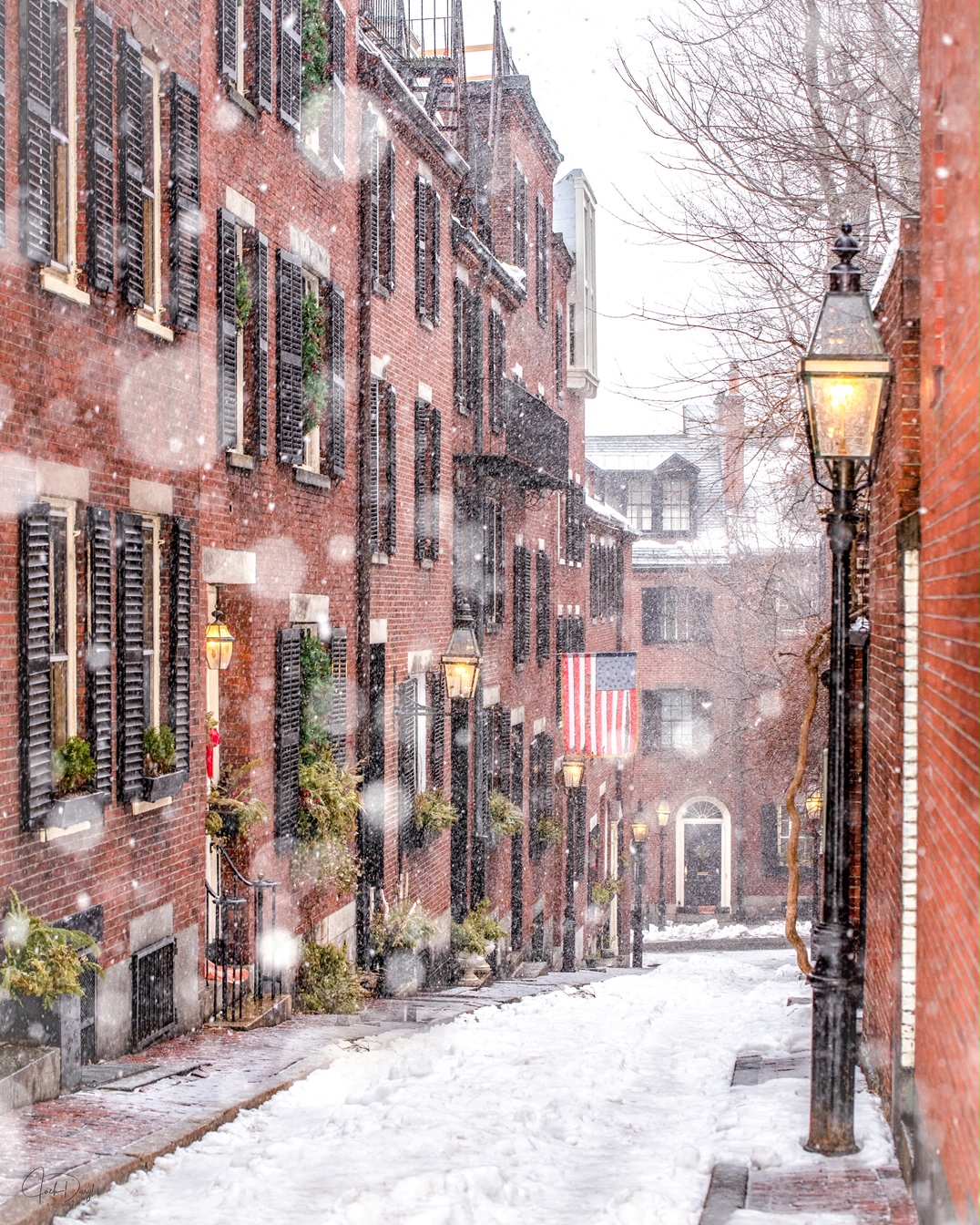 A Snowy Winter Engagement Session in Beacon Hill, Boston