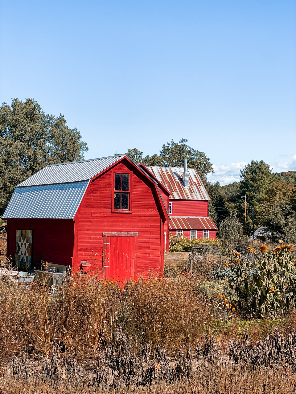 Kelly Way Gardens | Woodstock Inn by popular New England travel blogger, Shannon Shipman: image of a red barn.